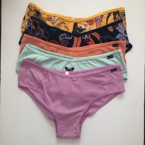 XL 5pk VS PINK CHEEKSTER PANTIES